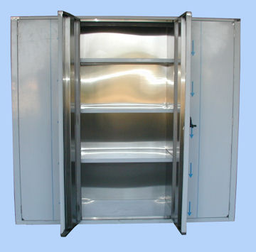 Armoire haute en inox avec 4 portes battantes Armoire haute en inox avec 4 portes battantes